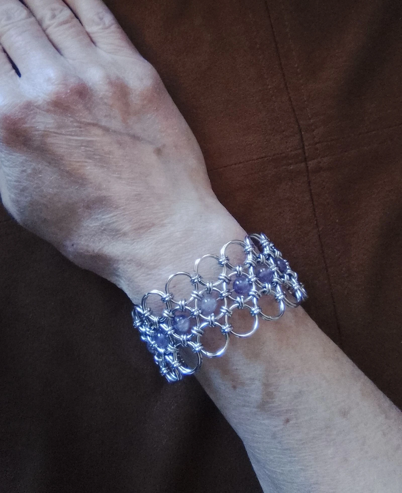 Bracelet manchette chainmail japonais et pierres naturelles